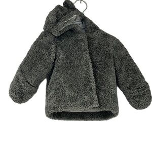 3 Pommes Baby Gray Faux Fur Coat size 6 months cozy warm classic fall winter yum